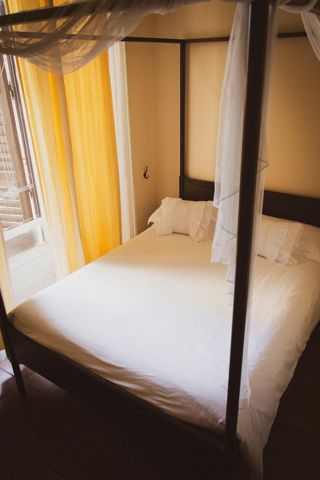 Bed and Breakfast Antica Dimora Caruso Катанія Екстер'єр фото