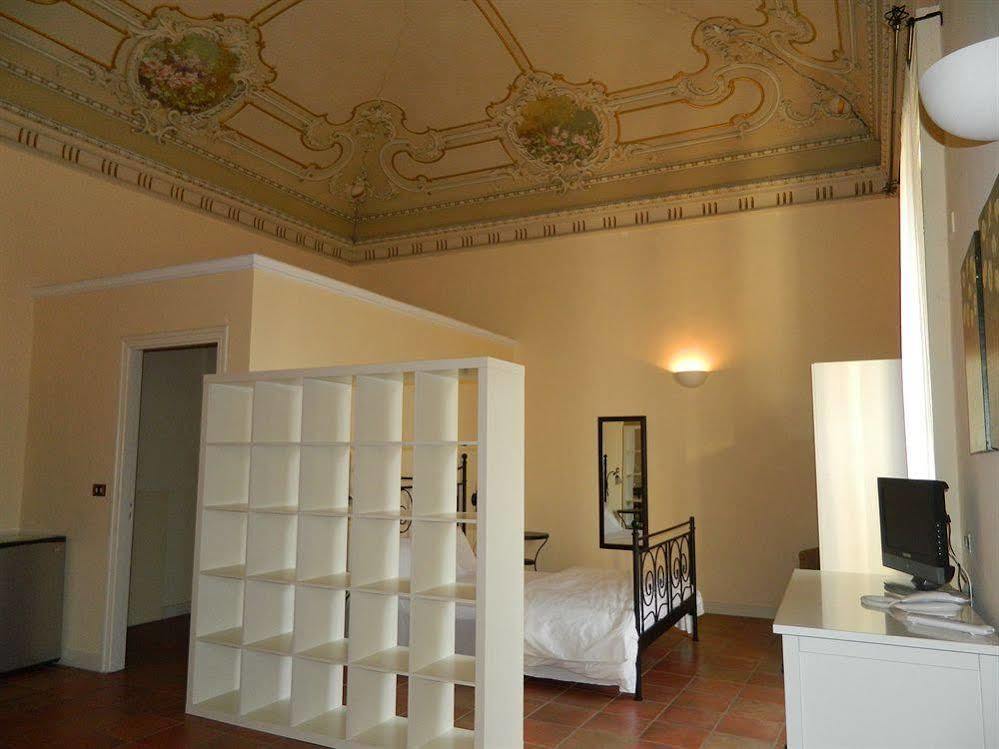 Bed and Breakfast Antica Dimora Caruso Катанія Екстер'єр фото